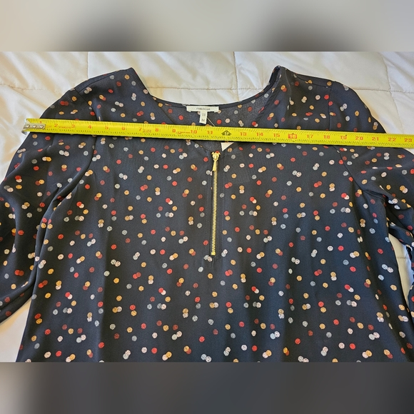 NWT Maurices polka dotted fall blouse ๐ w/ Zipper in front (Medium) ๐คโค๏ธ๐๐ค๐ค - Picture 9 of 16